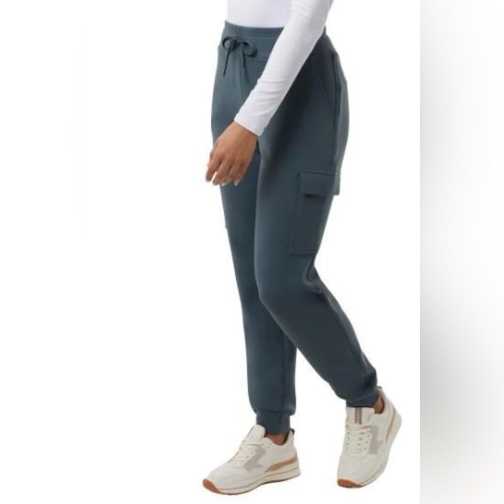 Women's Cargo Pants in black